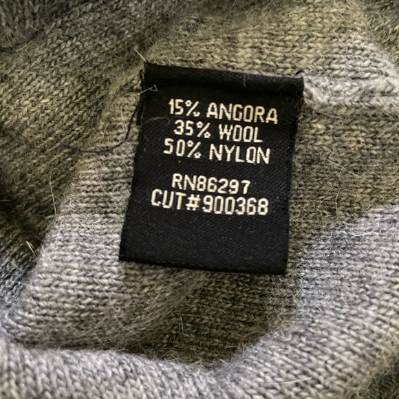 BCBG MaxAzria Angora Wool Sweater Dress Y2K Gray and White Striped Size Medium - Picture 5 of 5